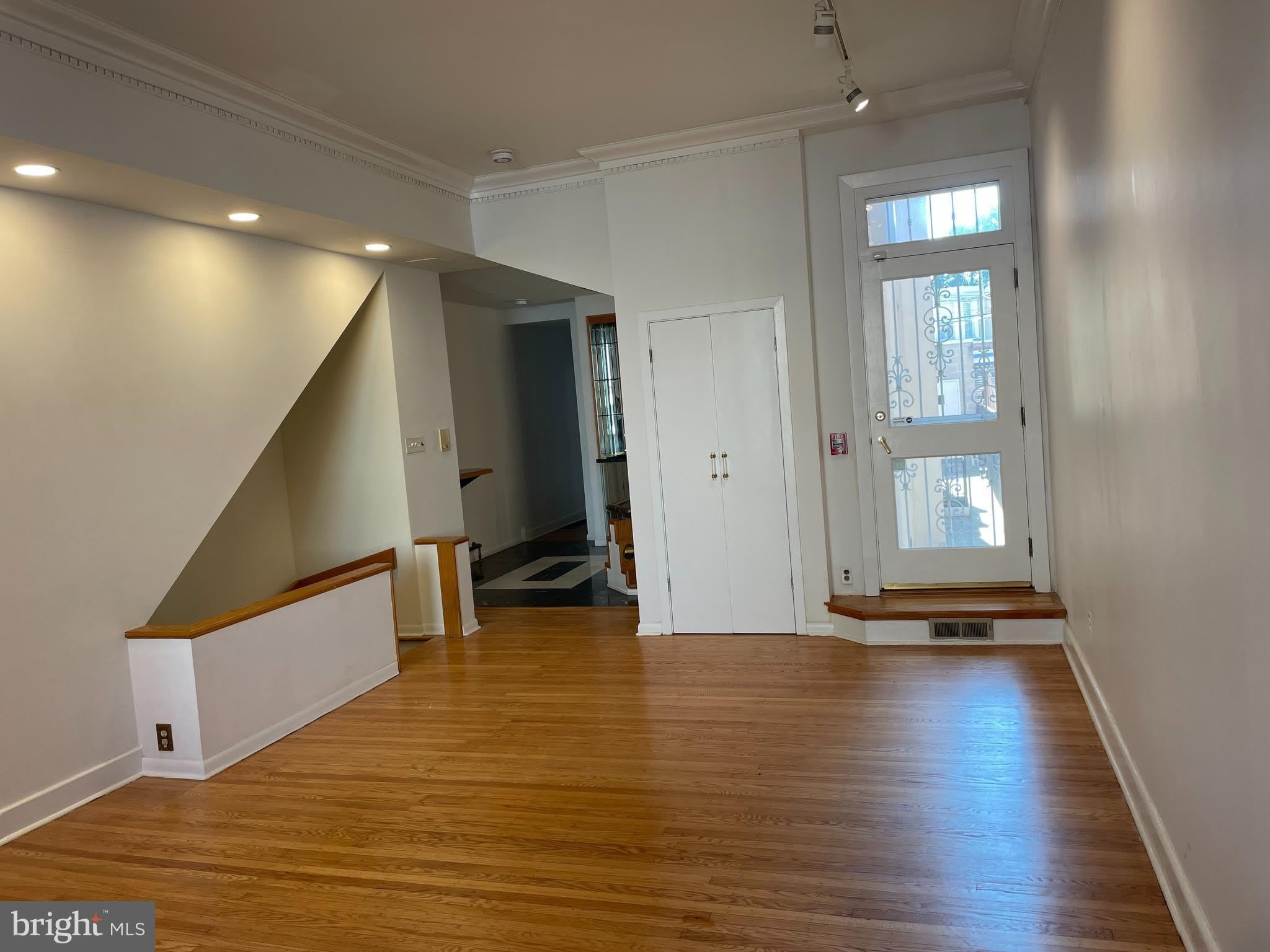 1411 S BROAD Street – photo 3