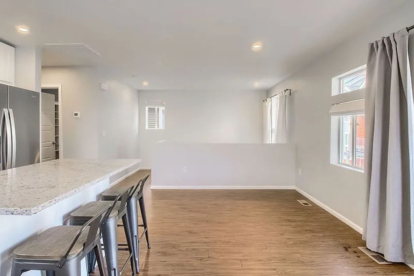 Incredible Starter Home in Green Valley – photo 4