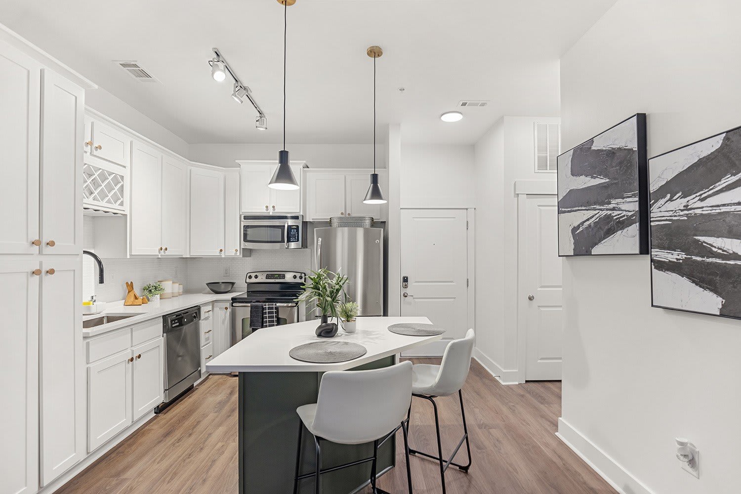 Lofts At Weston Lakeside – photo 2