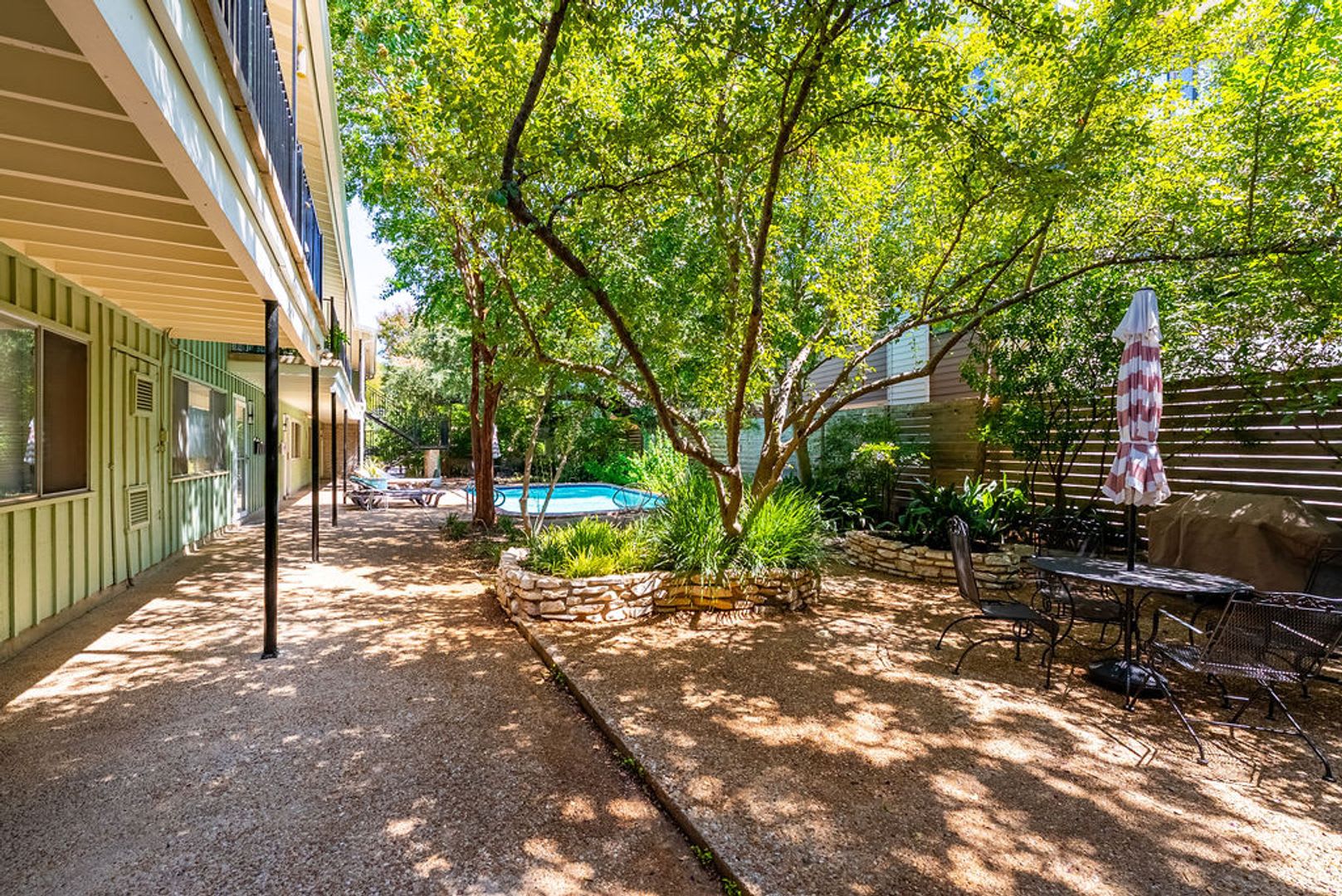 Beautiful 2 bedroom, 2 bathroom unit in West Austin!!! – photo 4