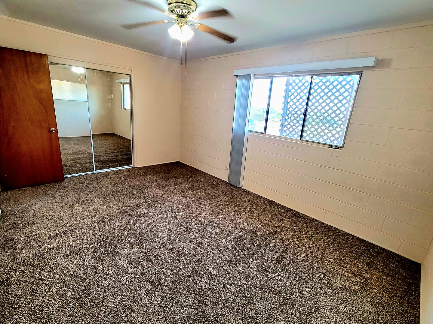 Eclectic 2 Bedroom 1 Bathroom Home – photo 2