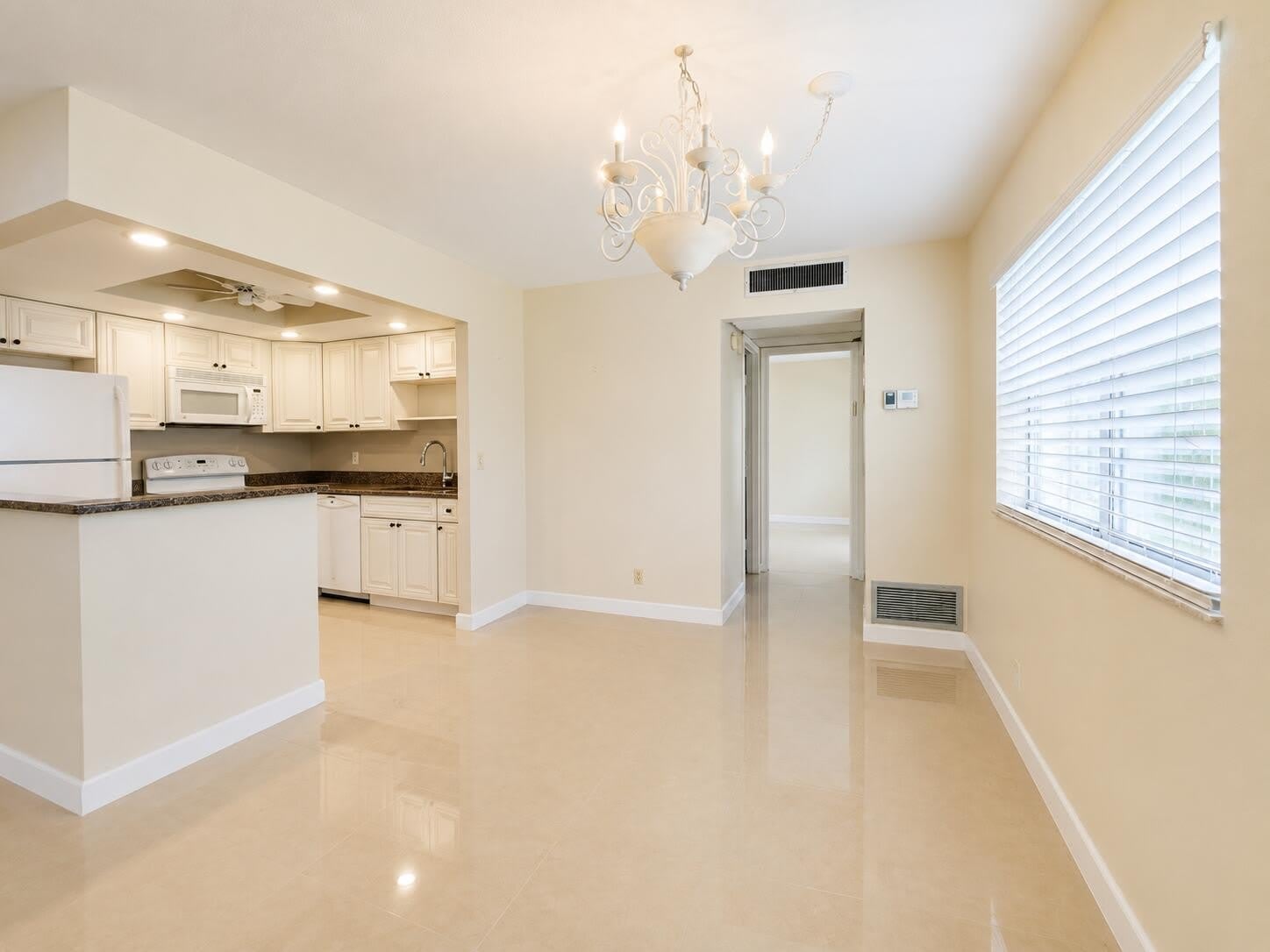446 SAXONY J Way – photo 1