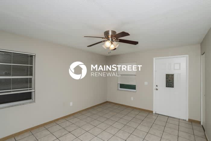 875 Doat Street Southeast – photo 3