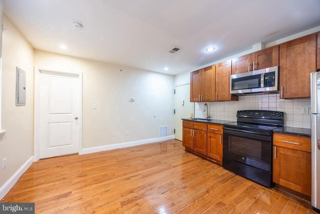 4706 CHESTNUT Street – photo 2