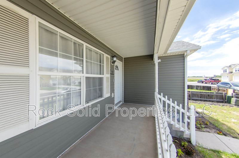 521 Queens Road 1 – photo 4