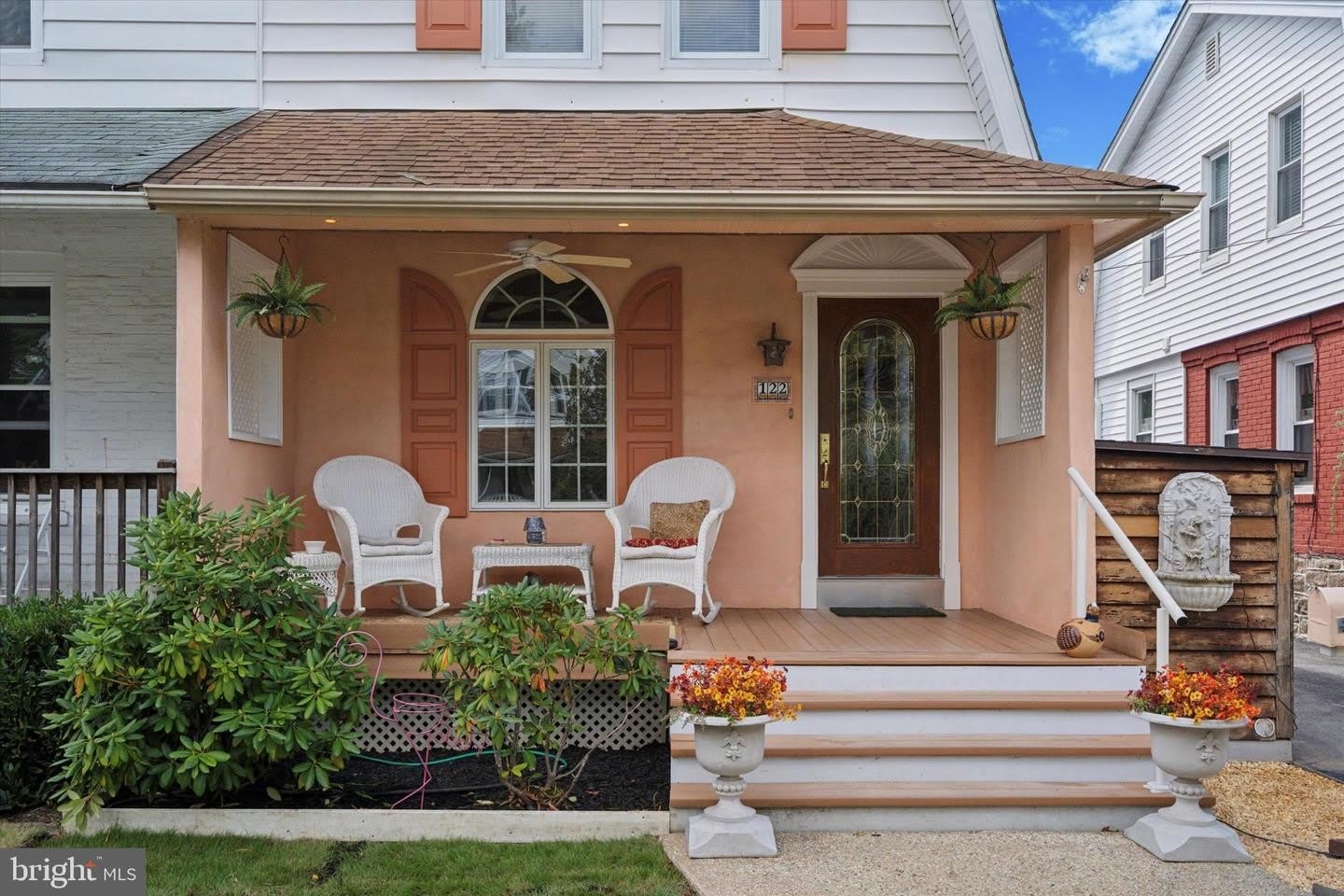 122 CONWAY AVE – photo 1