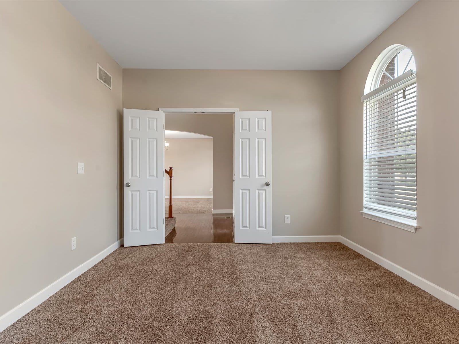 7010 Monaco Drive – photo 4