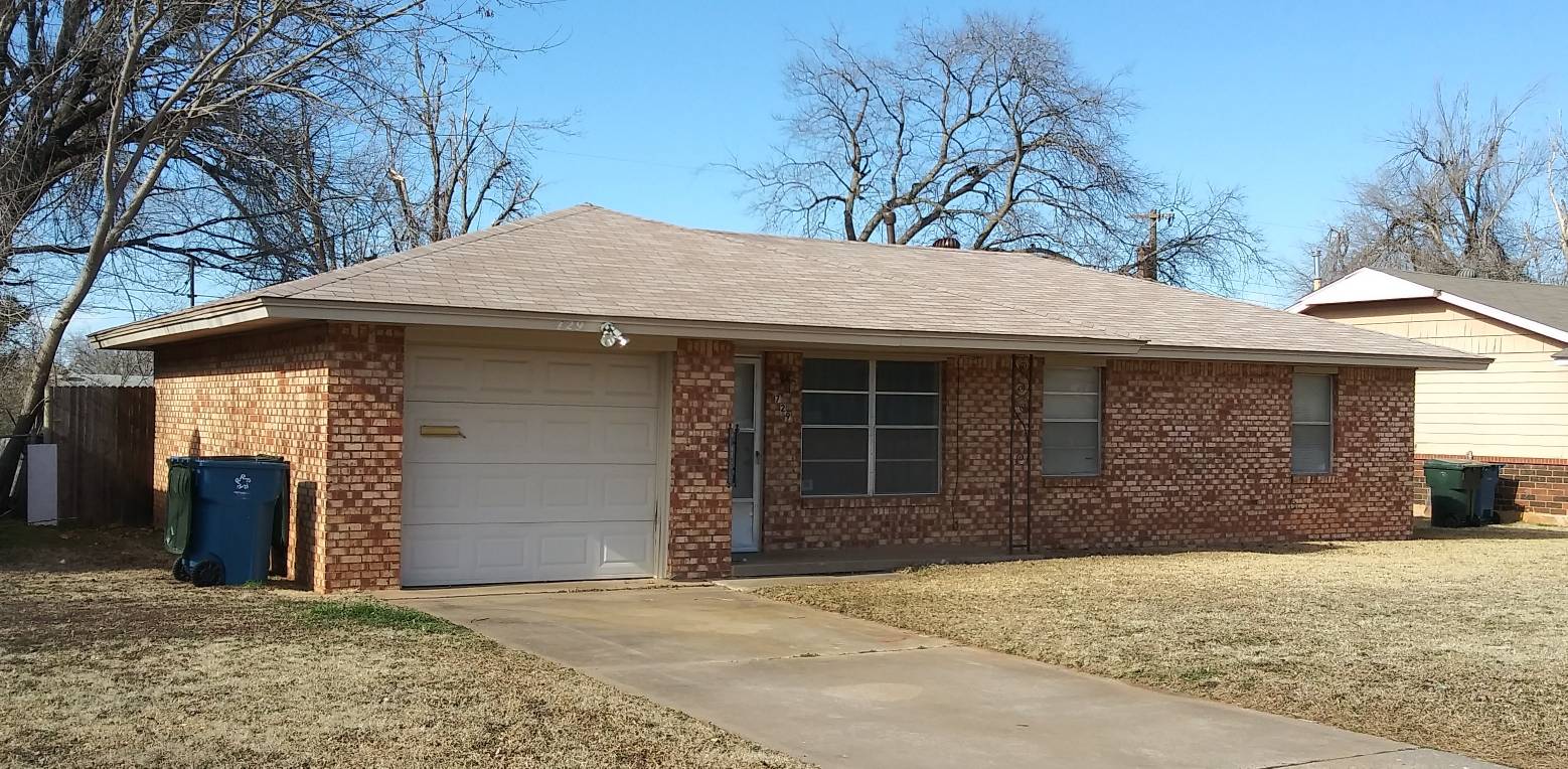 729 Hedge Drive – photo 1