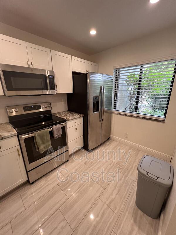 2500 Presidential Way Apt 103 – photo 3