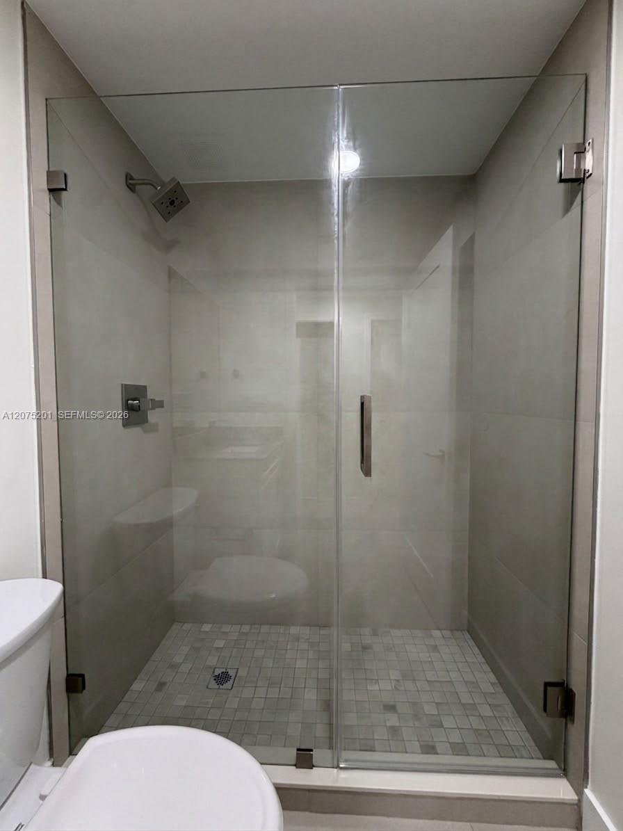 310 East 7th Street – photo 4