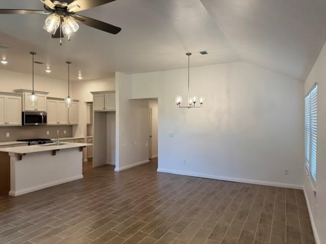 8600 Martin Lane – photo 5
