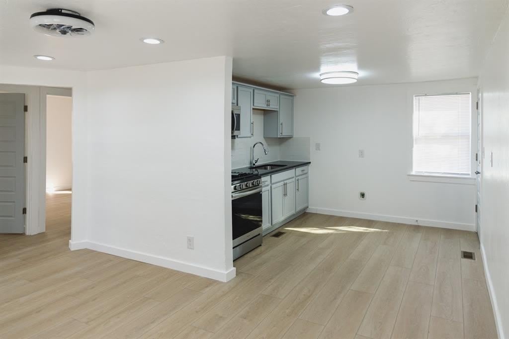2412 SE 47th Street – photo 3