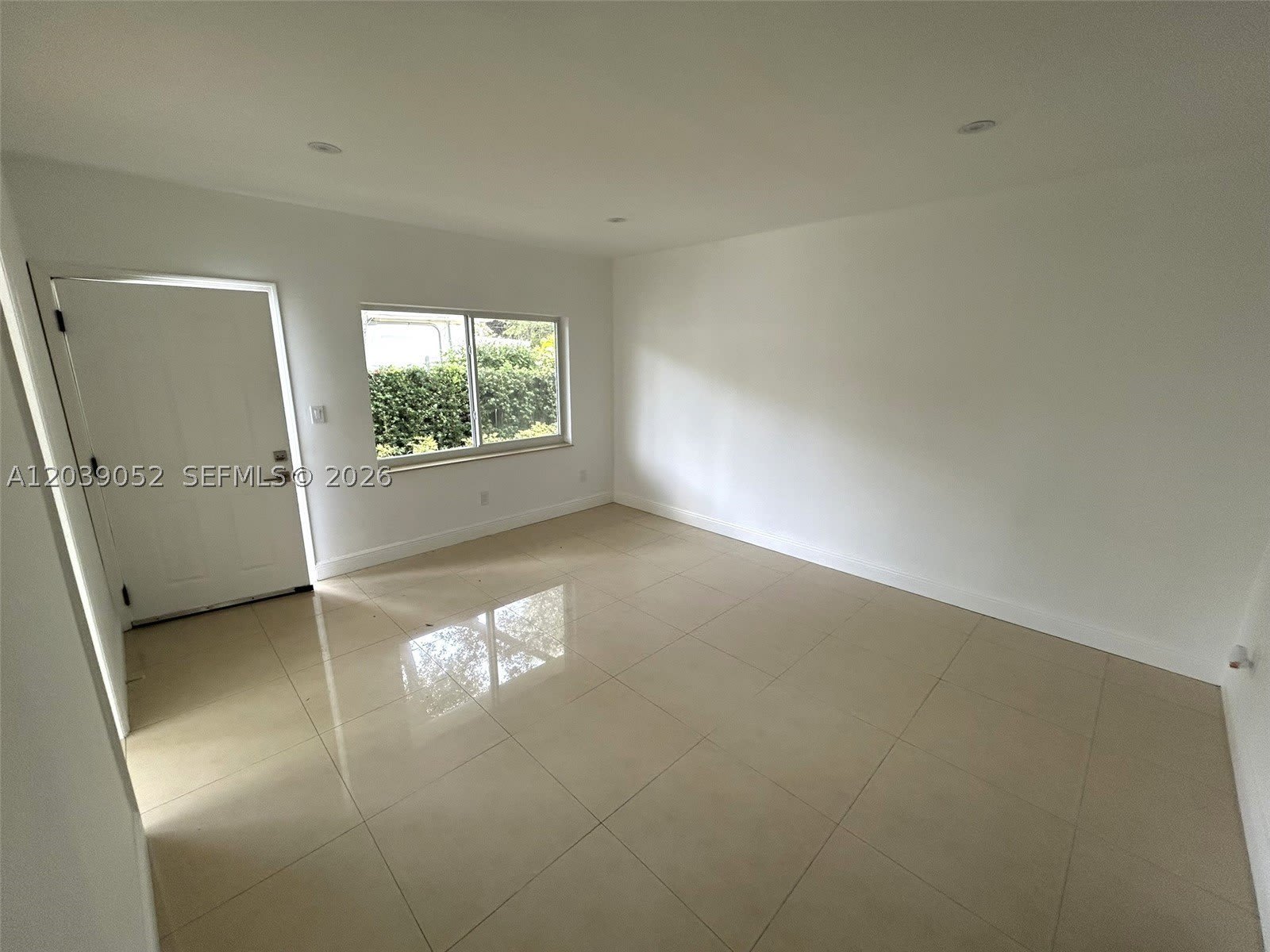 1530 NE 110th Ter – photo 4