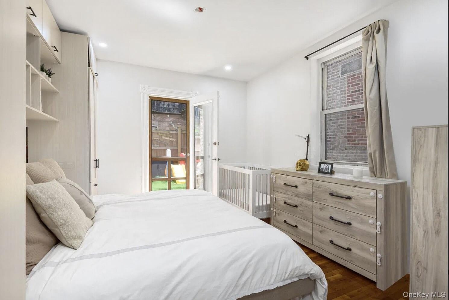 82 IRVING Place – photo 2