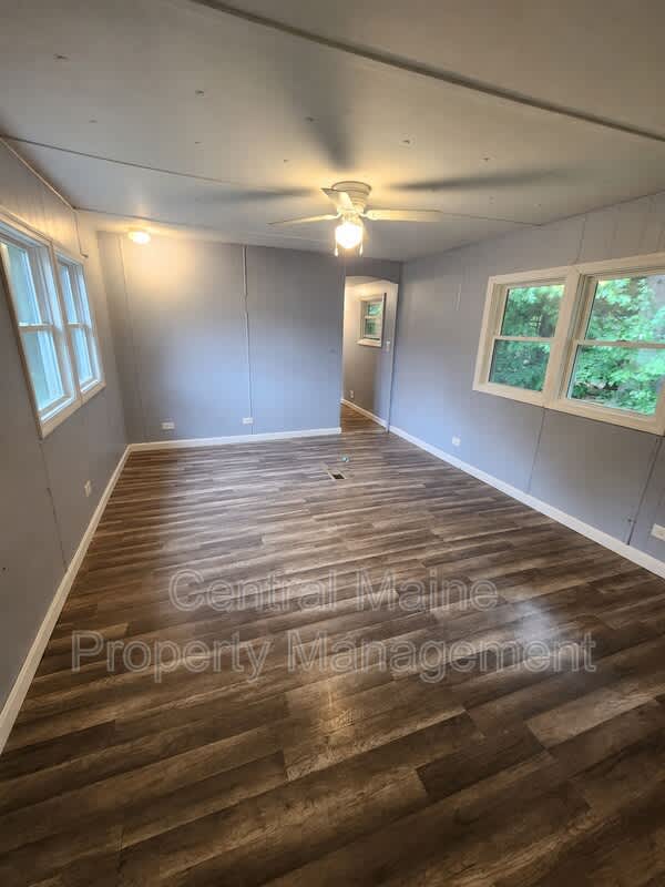 16 Austin Dr – photo 4