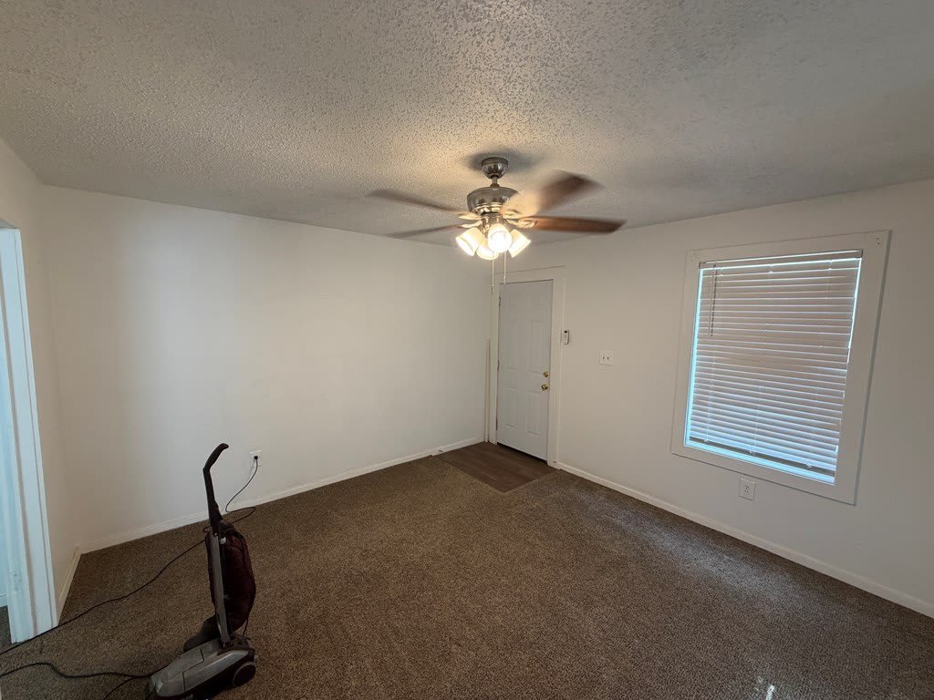 702 W Kansas – photo 5