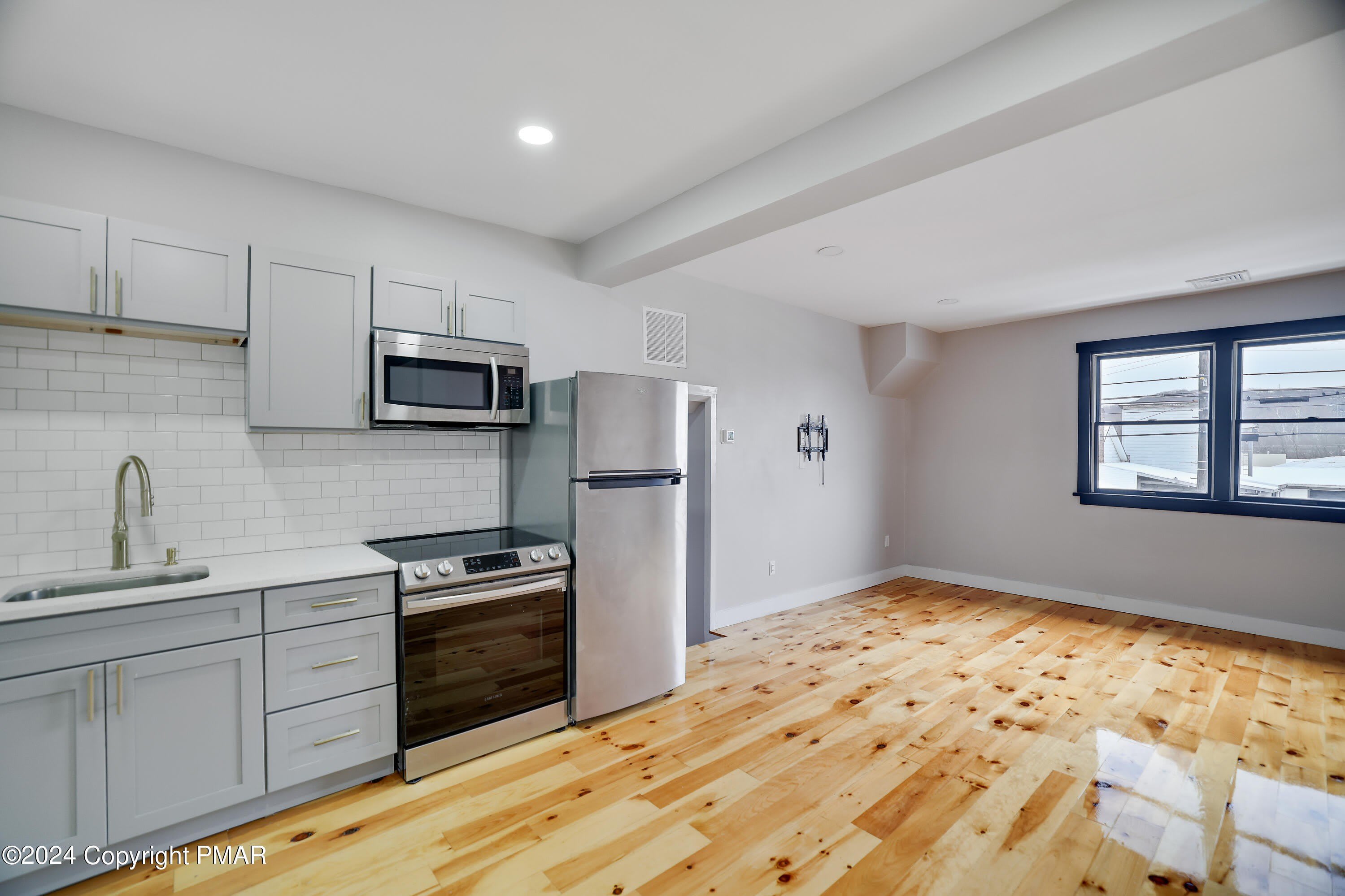 316 Main Street – photo 2