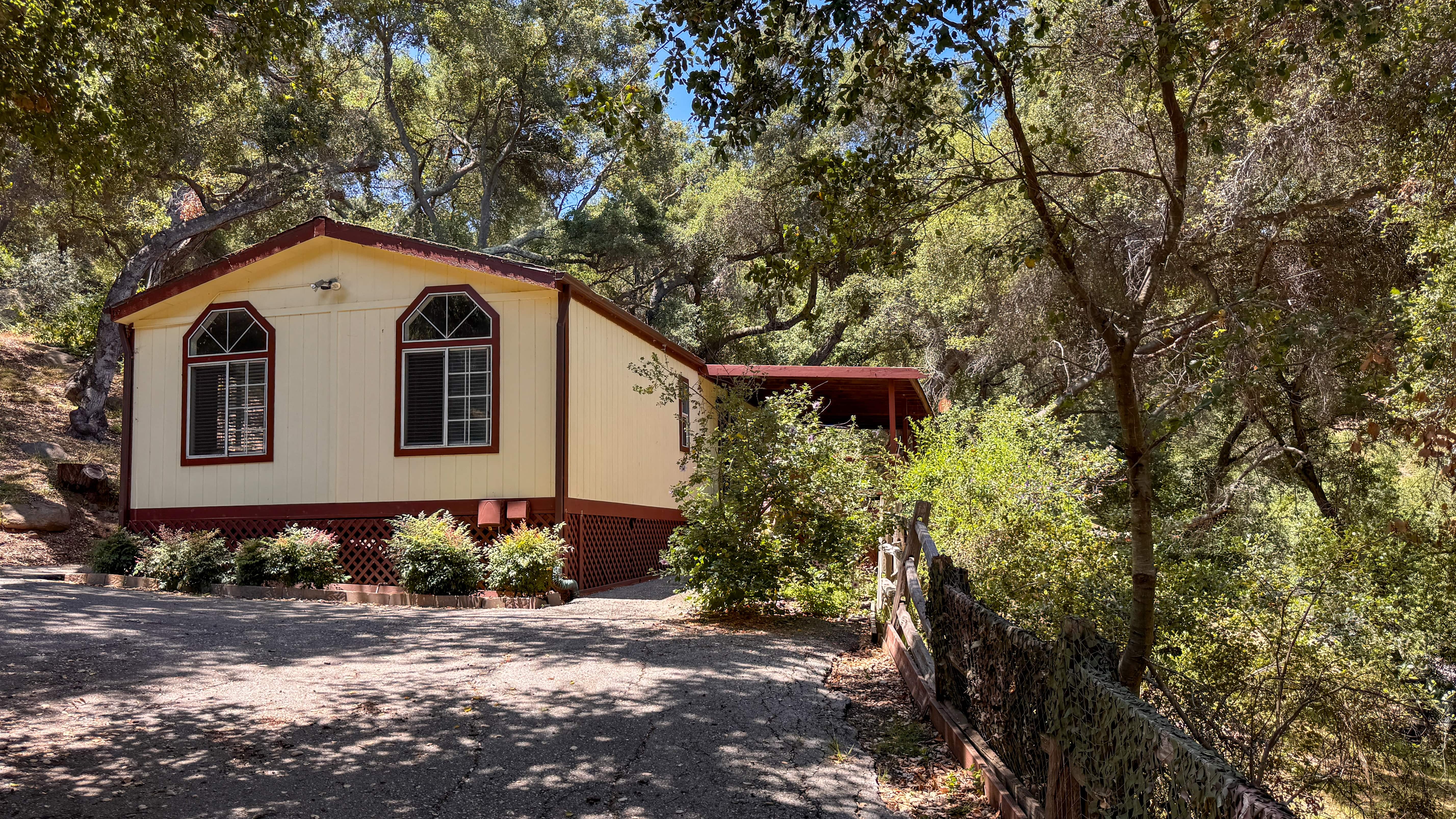 327 S Topanga Canyon Blvd – photo 2