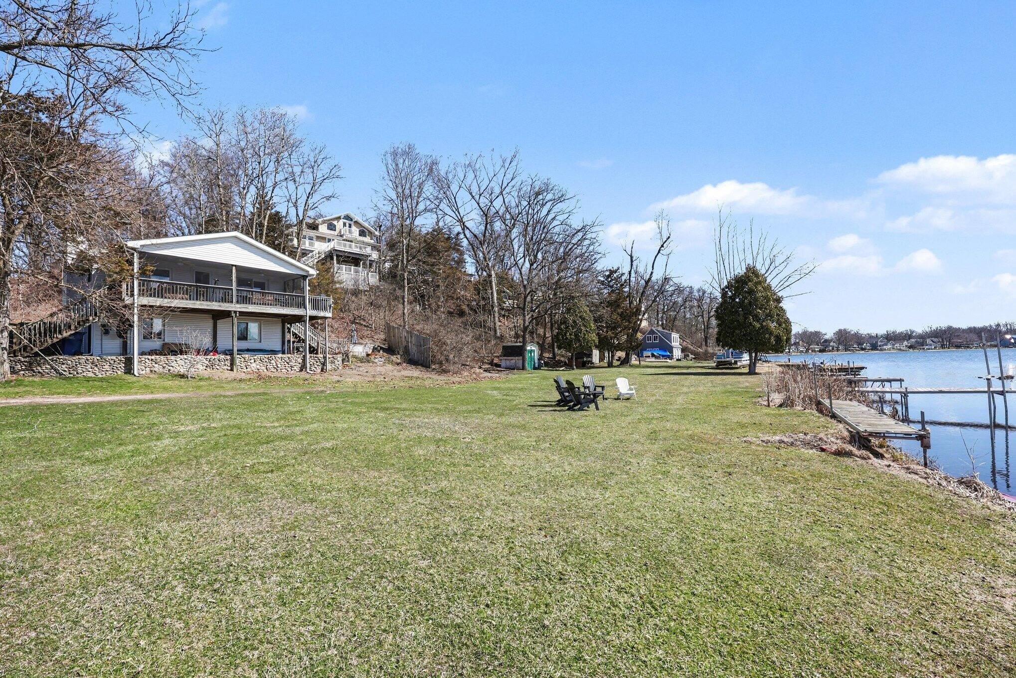 5884 Rays Drive – photo 2