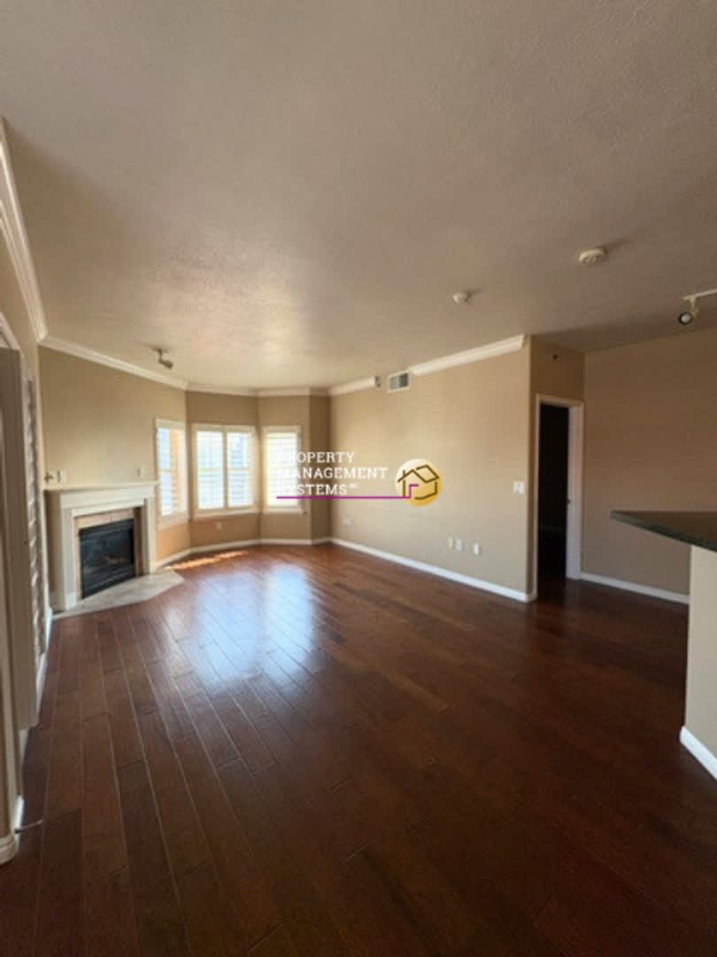 2 Bedroom Condo In Gateway – photo 2