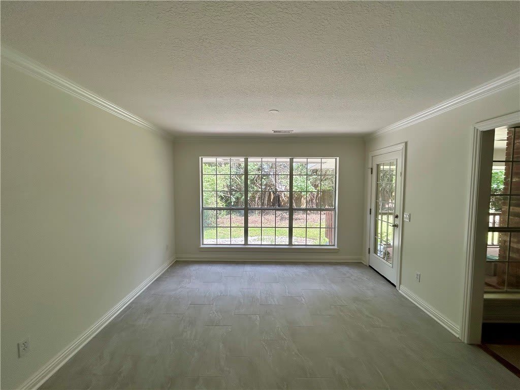 1826 N Glenbrook Place – photo 4