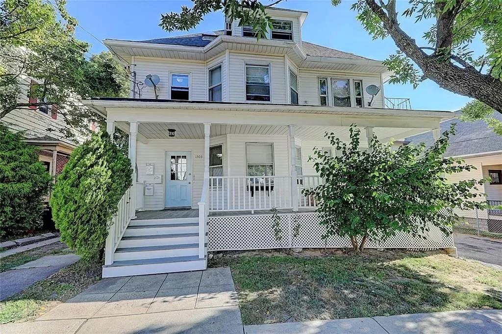 1303 Smith Street – photo 1