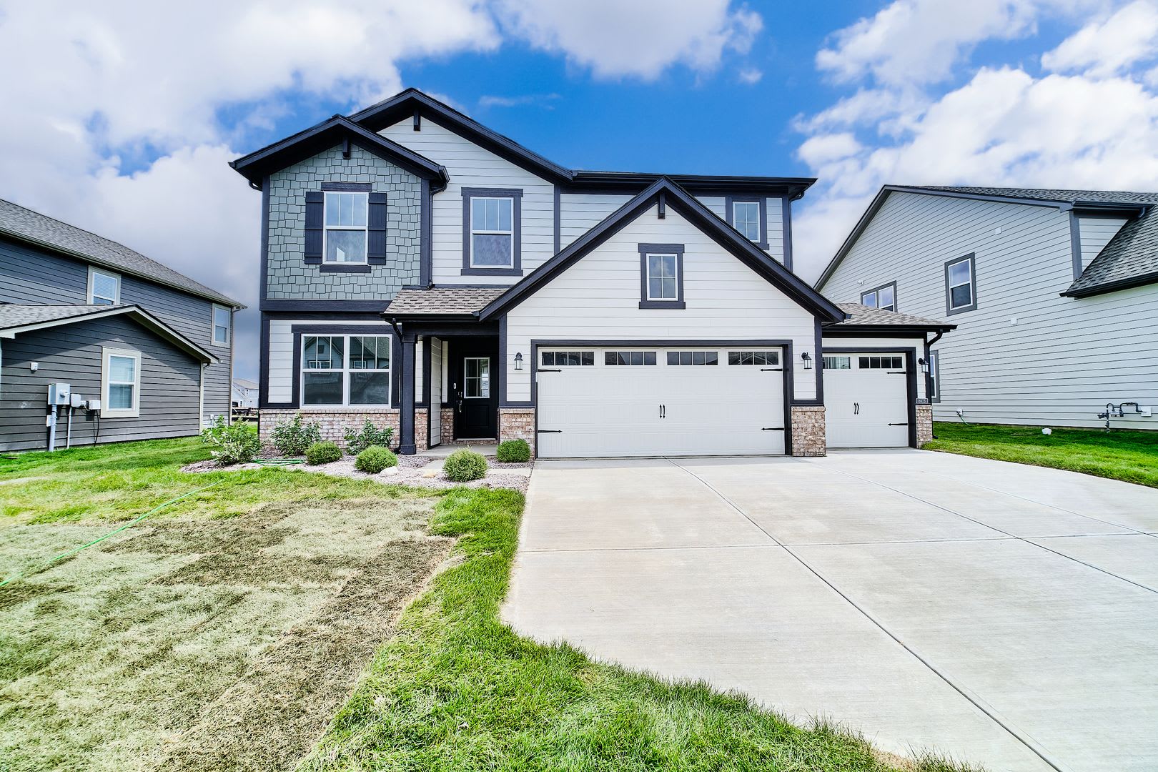Brand New 5Bd 3Ba Lennar Hampshire Floor Plan In Fortville – photo 1