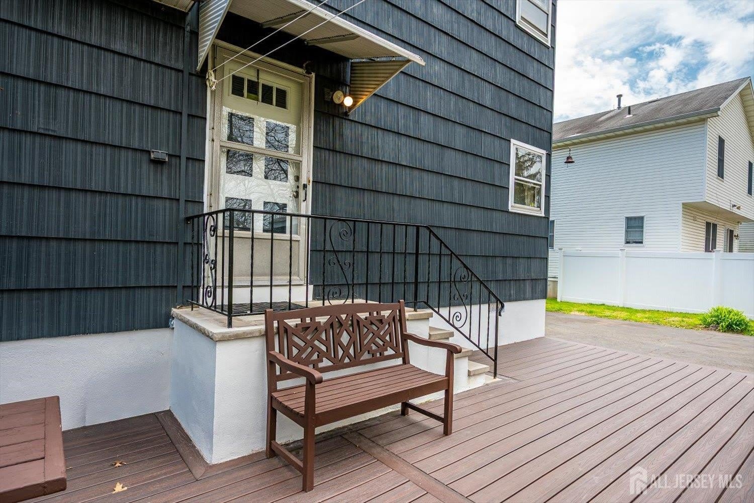 52 Johnson Avenue – photo 2