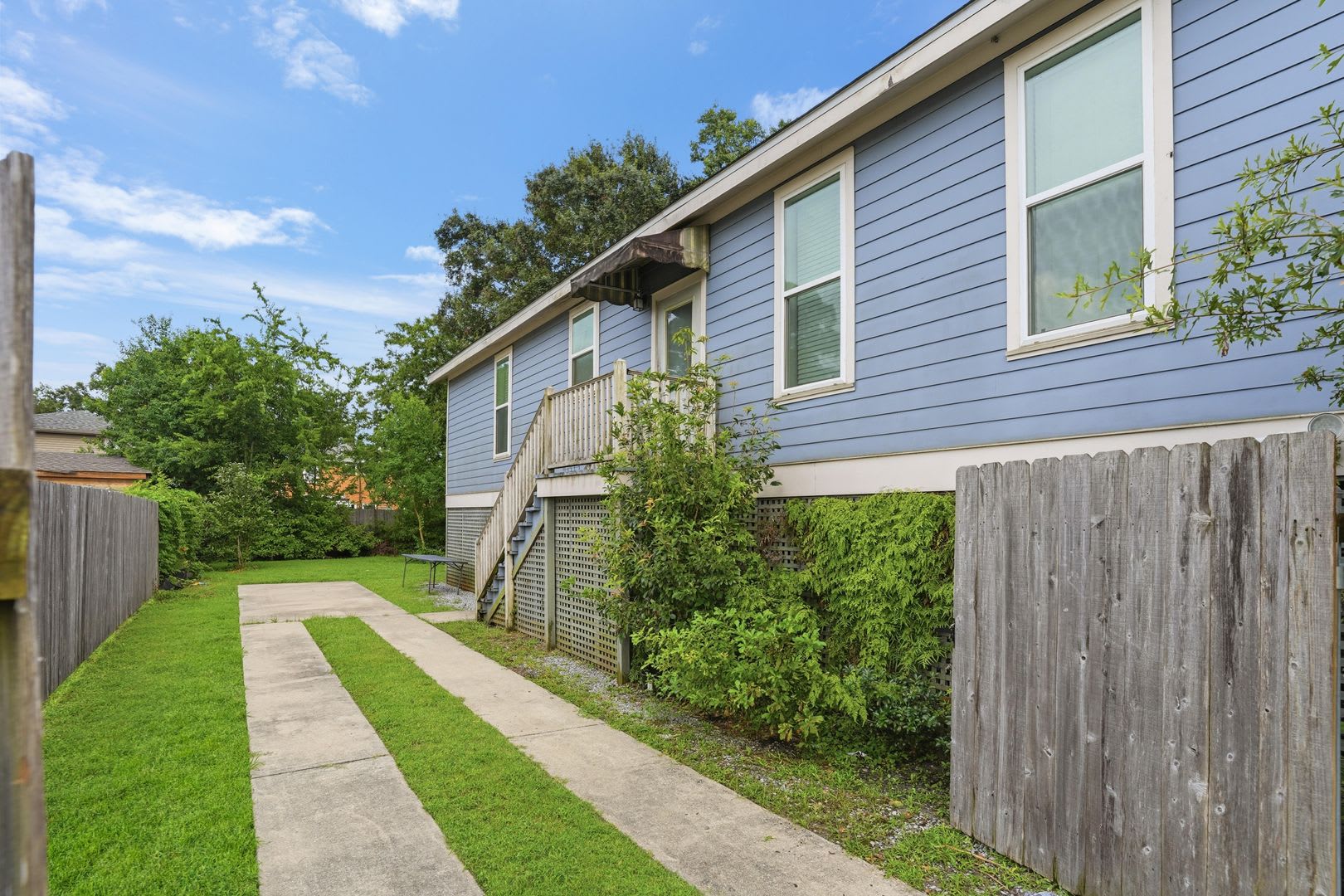 Large house with the private backyard! – photo 4
