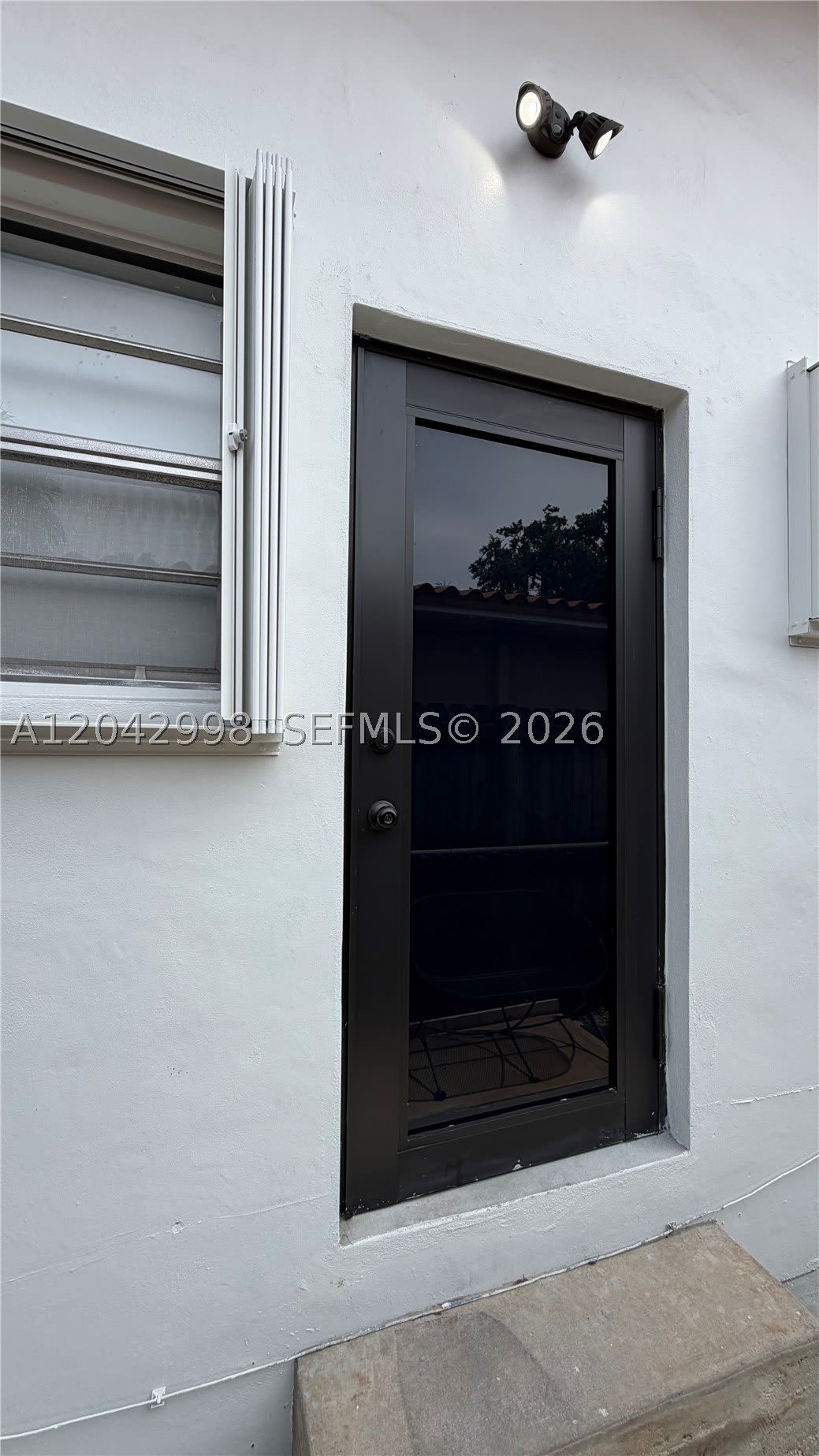 612 NW 43rd Ct – photo 2
