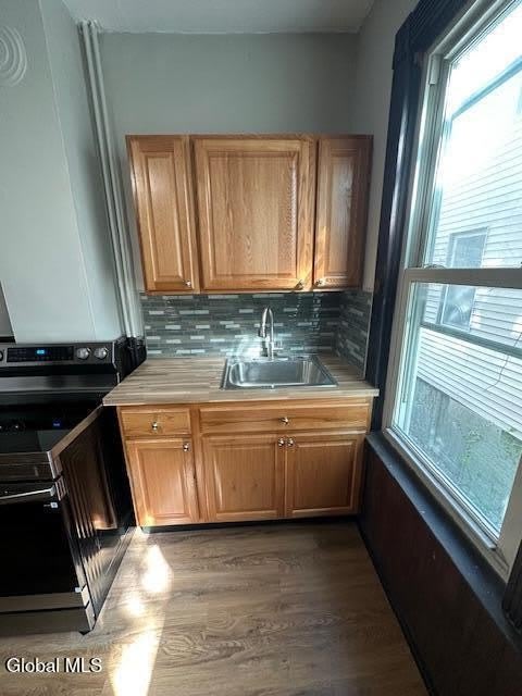 945 Broadway – photo 4