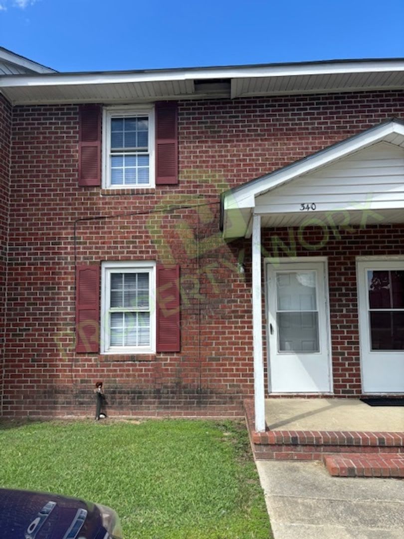 2 Bedroom, 1.5 Bath Town Home in Sharpsburg, NC – photo 1