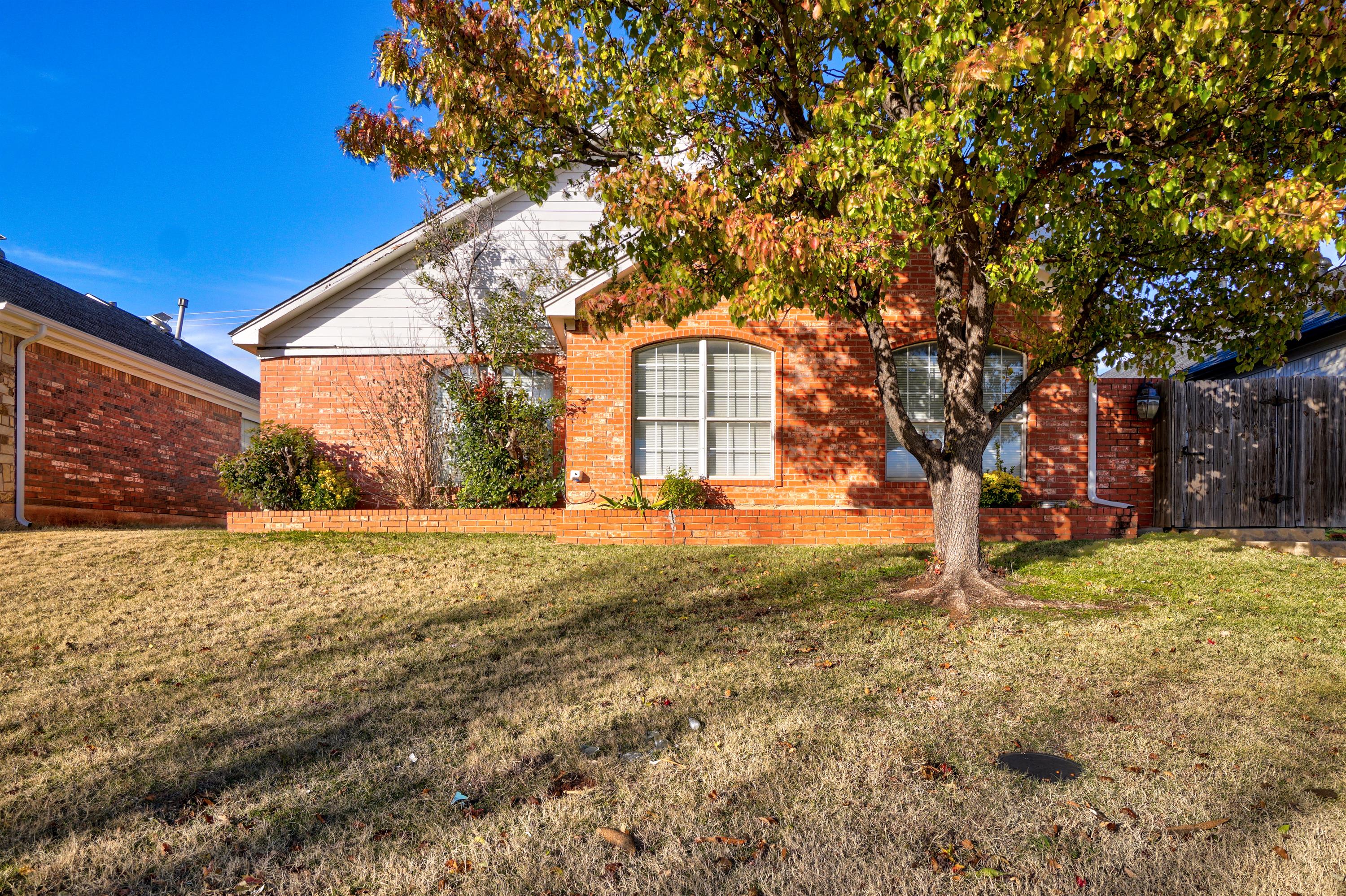 2733 Tealwood Drive – photo 1