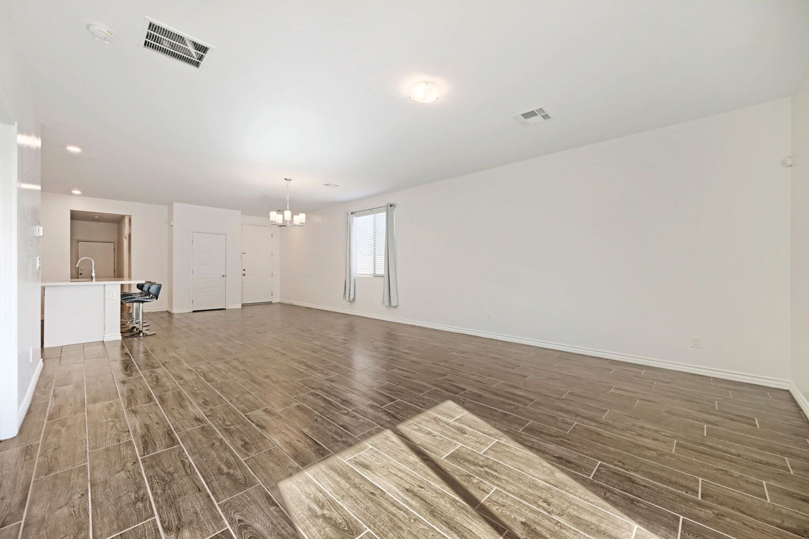 Newly Built 3 Bedroom Home in Gated Community – photo 5