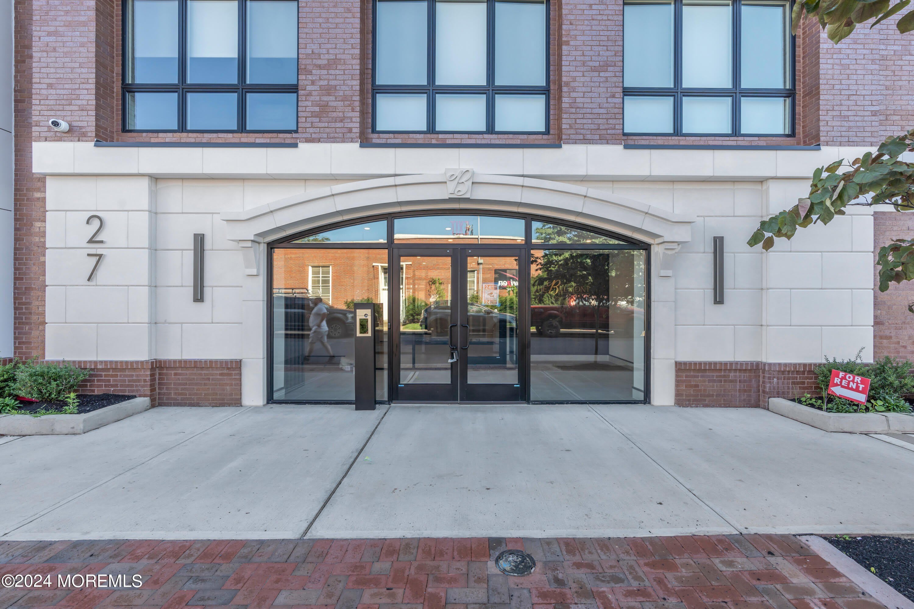 27 3rd Avenue – photo 3