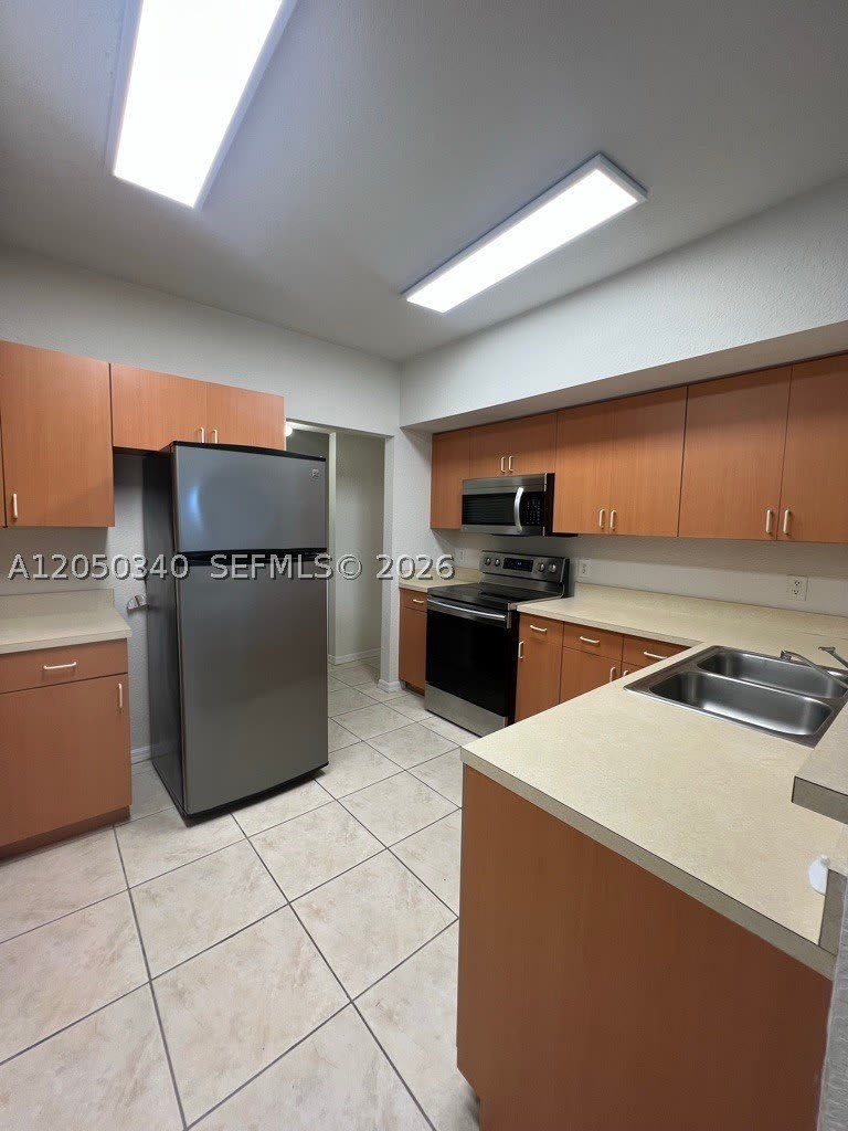 2006 Belmont Ln – photo 5