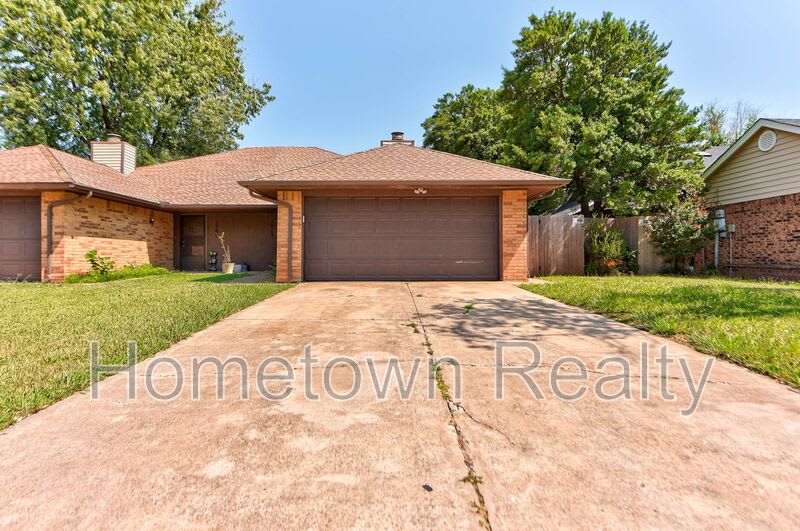 1713 Hillcrest Drive – photo 2