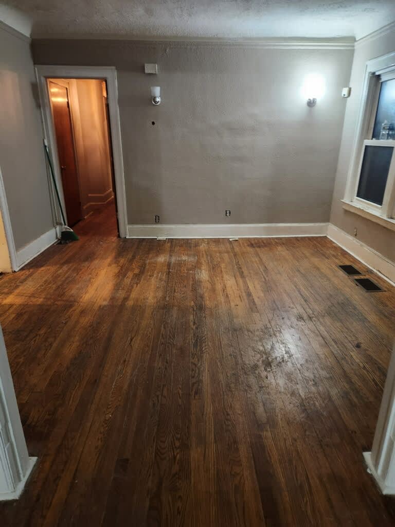 2727 Calvert Avenue – photo 2