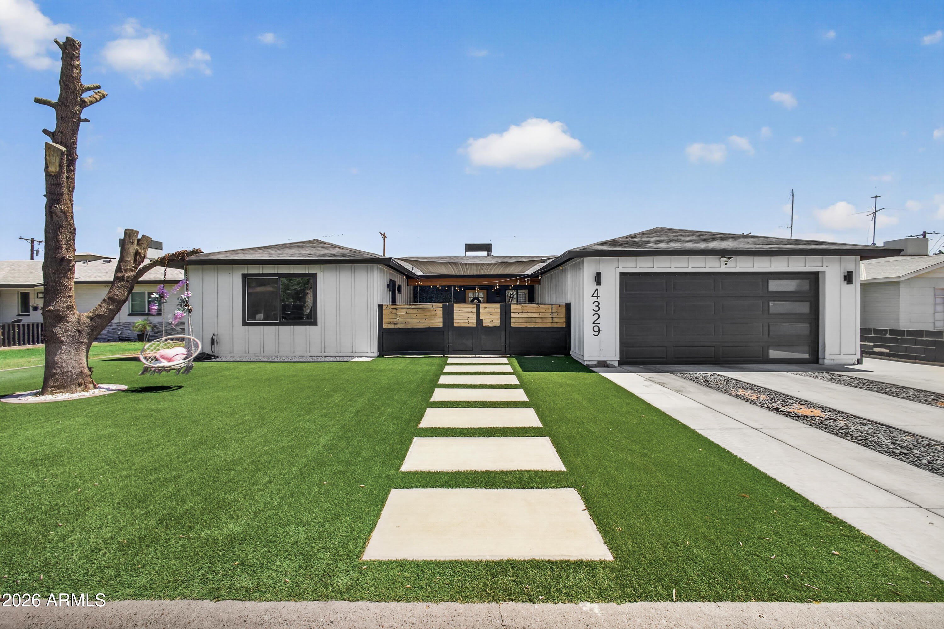 4329 E HUBBELL Street – photo 2