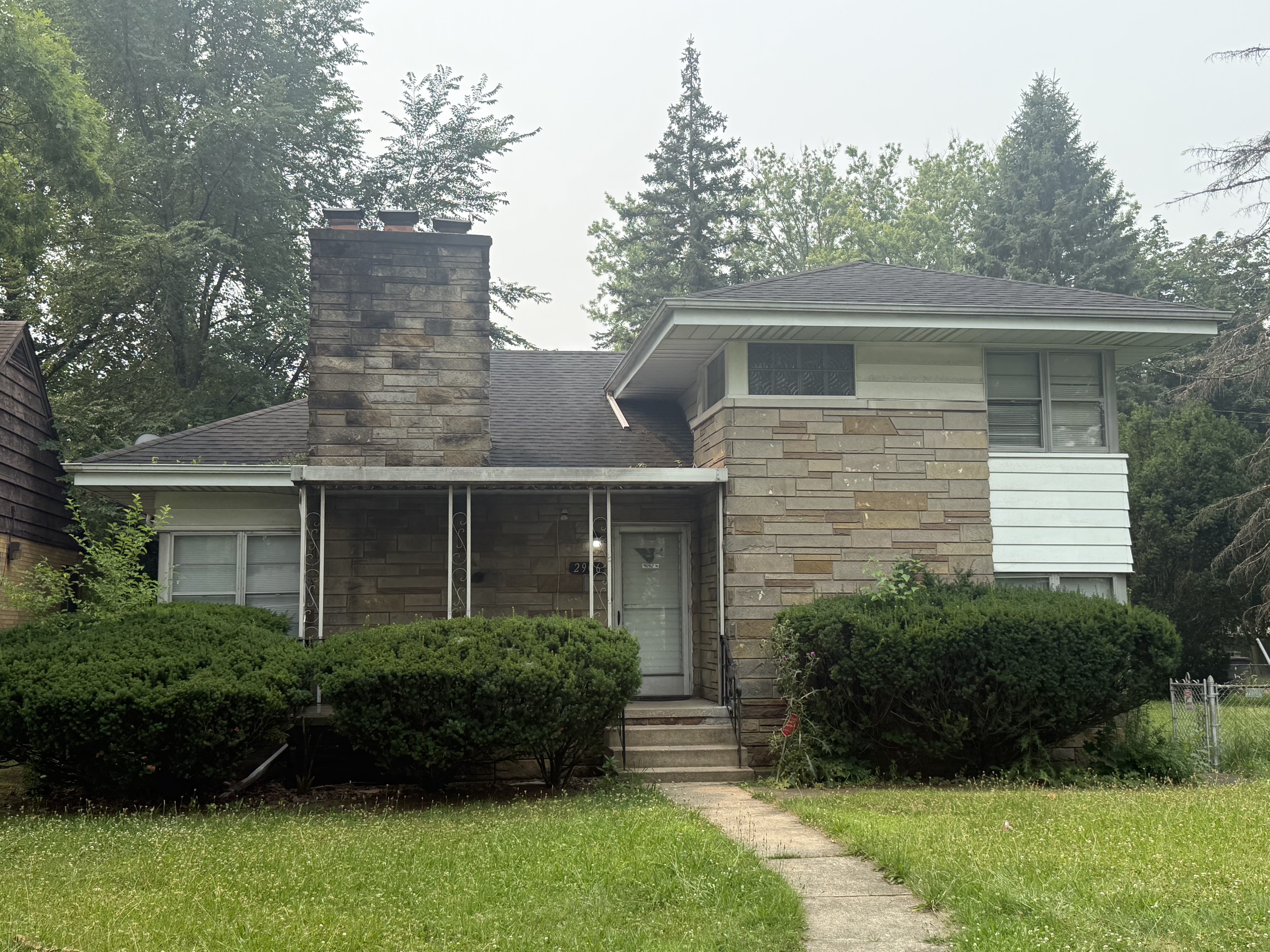 2906 Lincoln Way W – photo 1