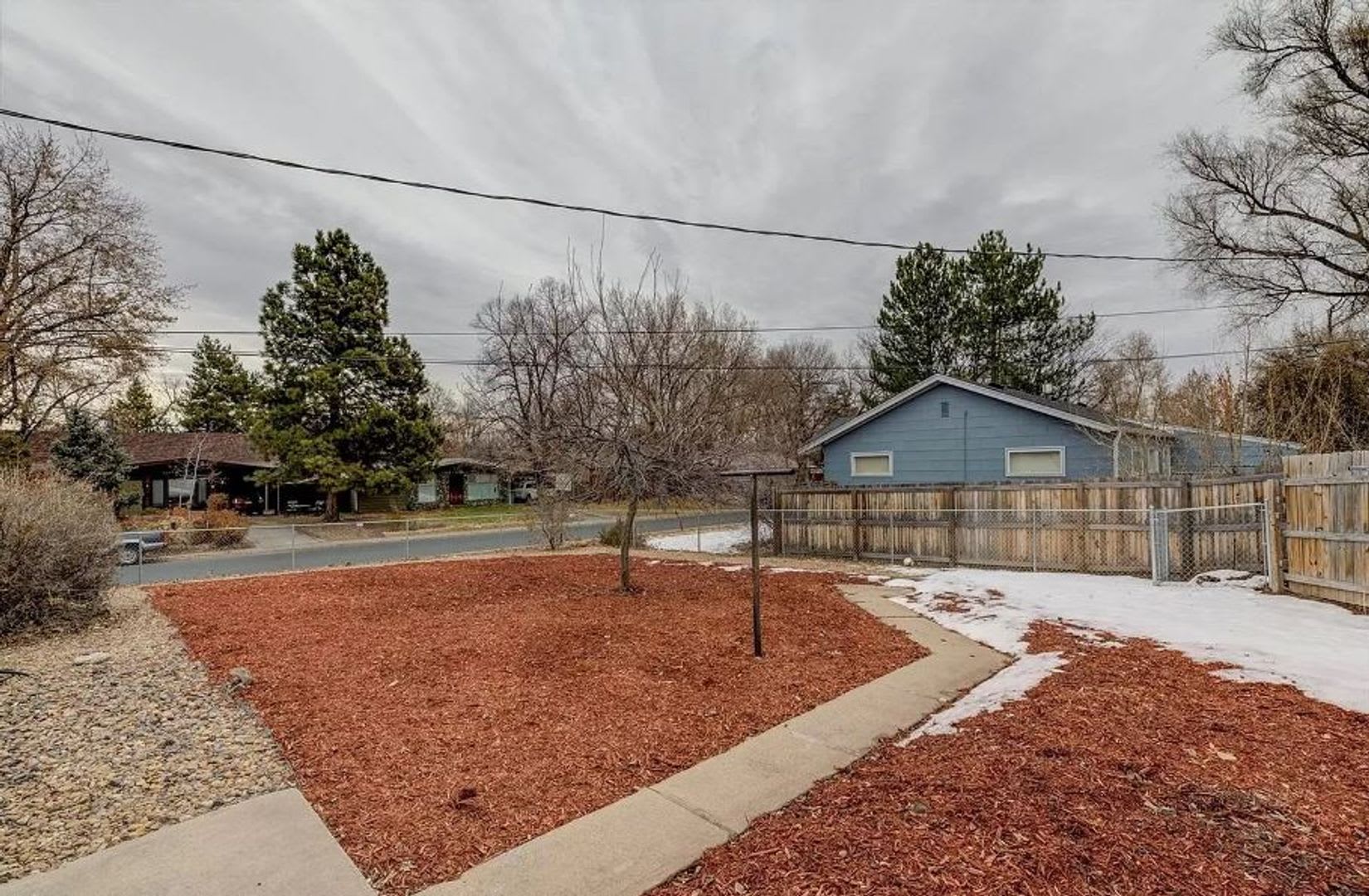 Charming Single Family Home In Virginia Village Denver – photo 4