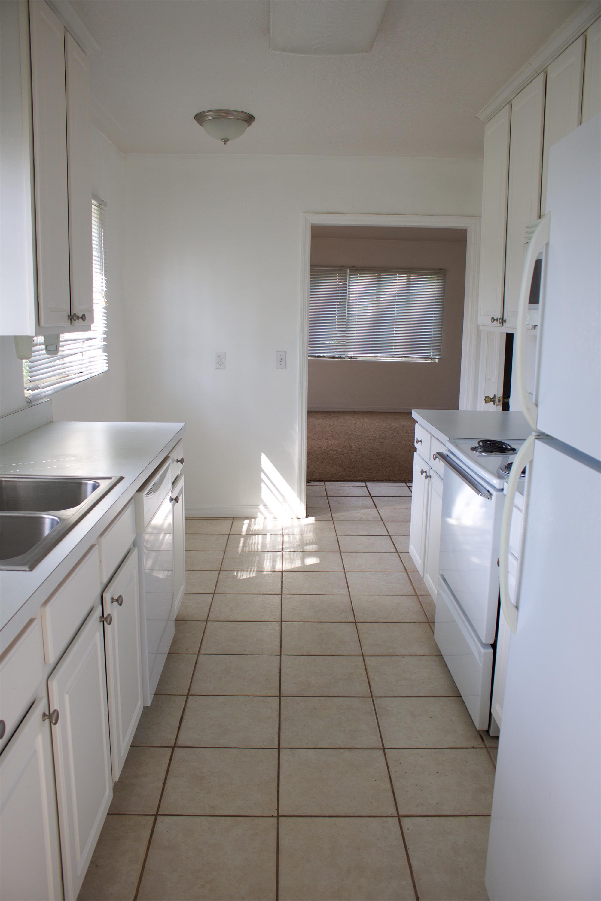 620 Sheridan Boulevard – photo 3