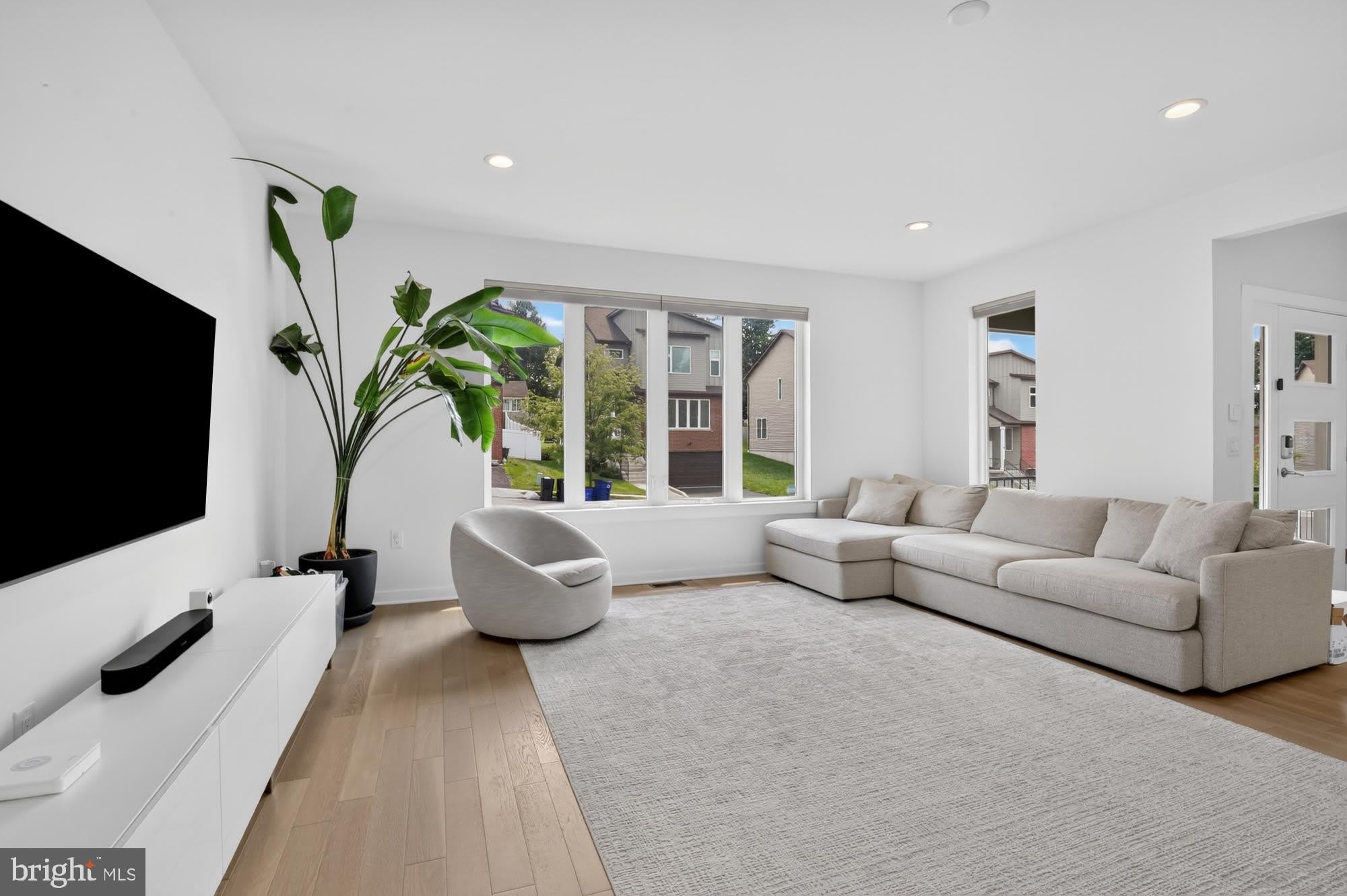 7354 RIDGE Avenue – photo 4