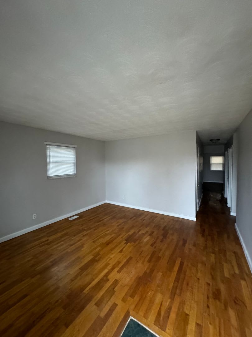 East side – photo 5