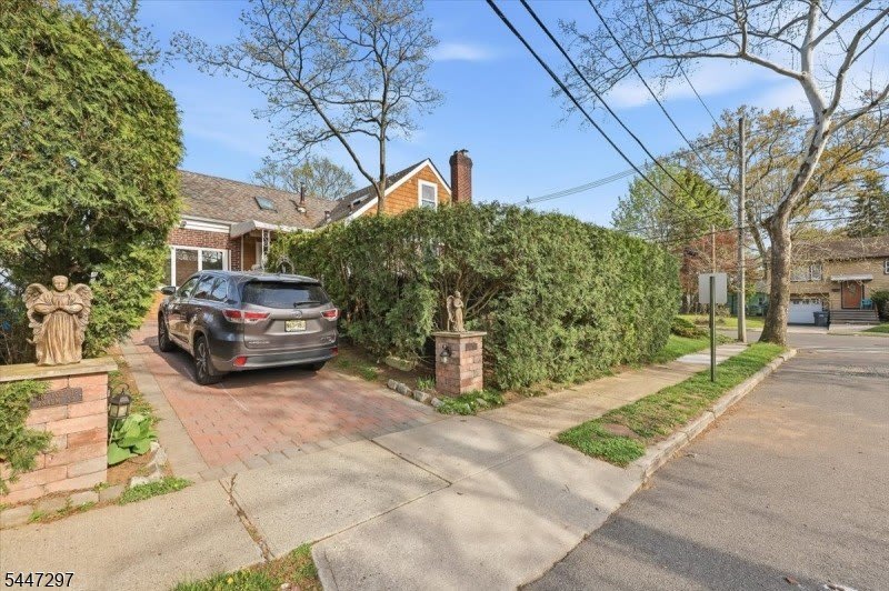 409 Tryon Ave – photo 3
