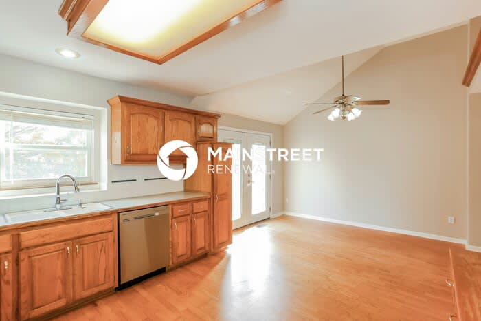 817 Southwest Highland Avenue – photo 5