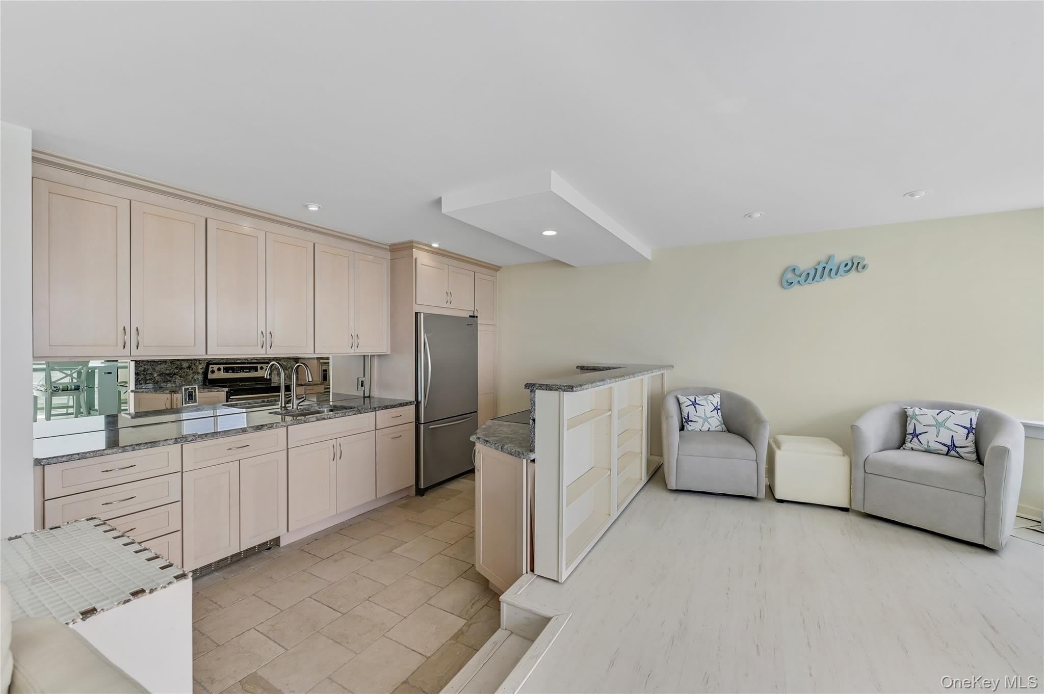 265 Dune Road – photo 4