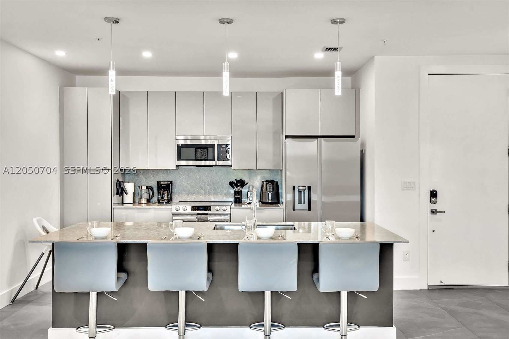 2100 Miami Rd – photo 1