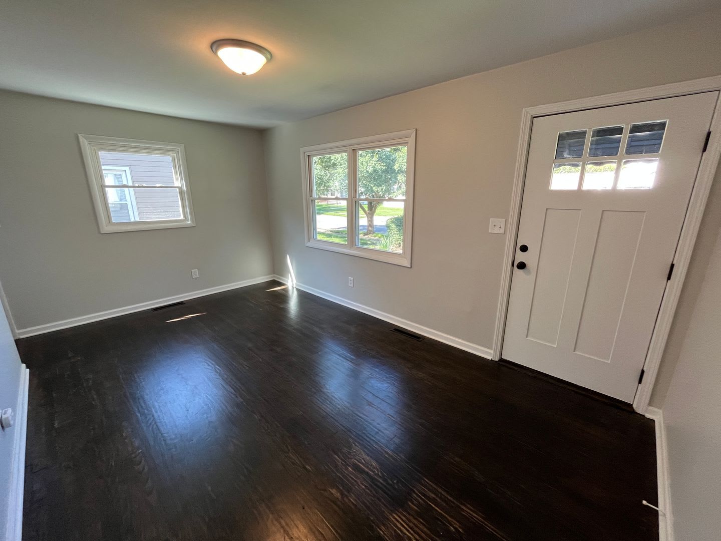 Remodeled 3 Bedroom House In North Columbus – photo 3