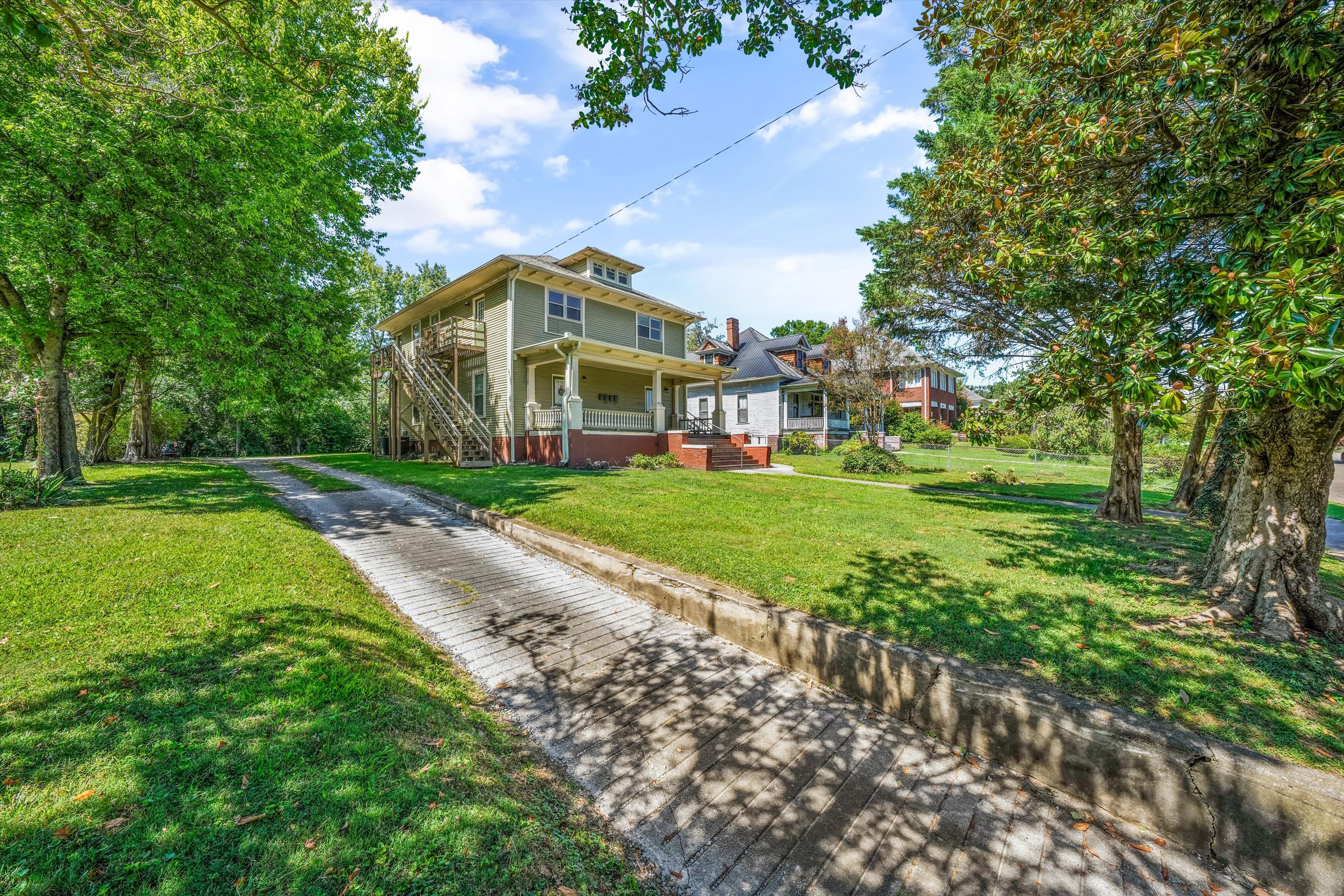 401 E Scott Ave – photo 2